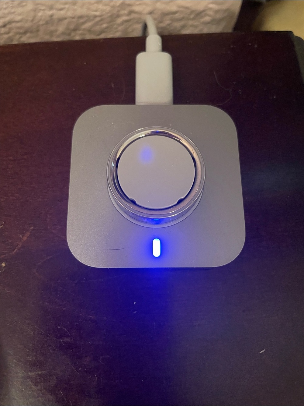 OURA RING Gen 4 size 12 with charger. Works great!